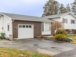 10 Sprucewood Drive  Yarmouth, NS B5A 4J9