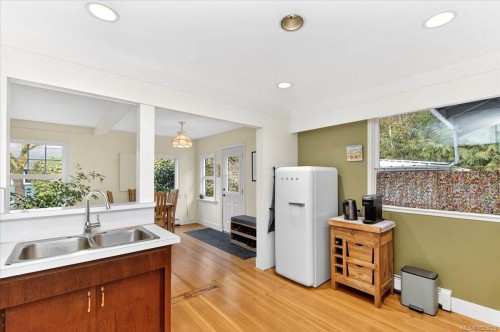 6009 River Rd, Port Alberni, BC 