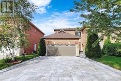 3074 SHANNON CRESCENT  Oakville, ON L6L 6B4