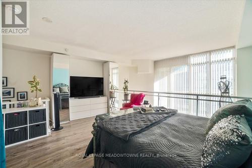 914 - 220 Burnhamthorpe Road W, Mississauga, ON - Indoor Photo Showing Bedroom