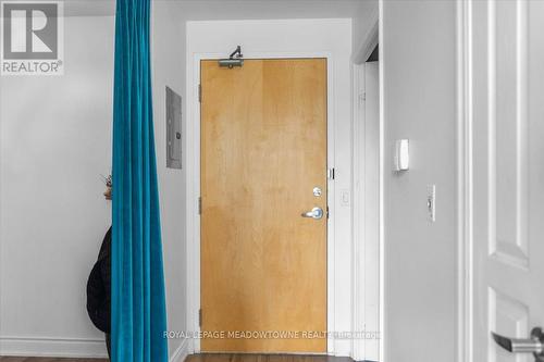 914 - 220 Burnhamthorpe Road W, Mississauga, ON - Indoor Photo Showing Other Room