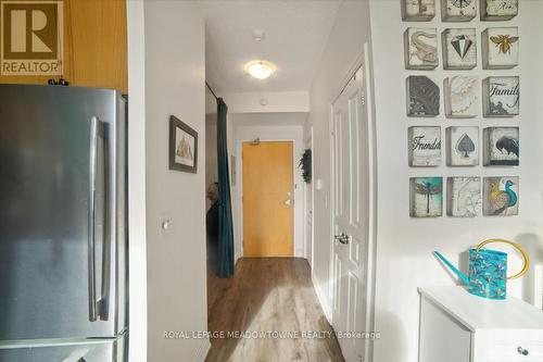 914 - 220 Burnhamthorpe Road W, Mississauga, ON - Indoor Photo Showing Other Room
