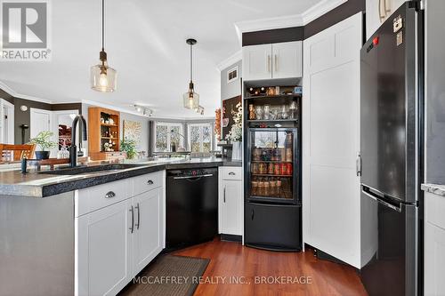 45 Huron Street, Greater Napanee (Greater Napanee), ON - Indoor Photo Showing Kitchen