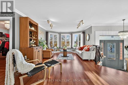 45 Huron Street, Greater Napanee (Greater Napanee), ON - Indoor Photo Showing Living Room