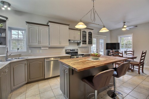 Cuisine - 82 Rue Goudreau, Magog, QC - Indoor Photo Showing Kitchen With Double Sink