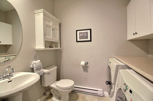 Salle d'eau - 82 Rue Goudreau, Magog, QC - Indoor Photo Showing Bathroom