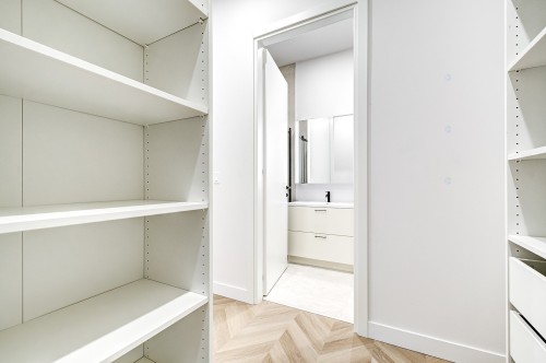 Penderie (Walk-in) - Ph2006-1245 Rue Sherbrooke O., Montréal (Ville-Marie), QC - Indoor