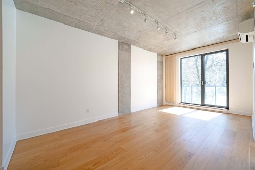 Overall view - 317-1575 Rue Gareau, Montréal (Ville-Marie), QC - Indoor Photo Showing Other Room