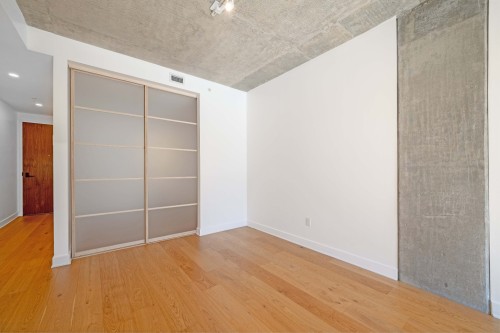 Office - 317-1575 Rue Gareau, Montréal (Ville-Marie), QC - Indoor Photo Showing Other Room