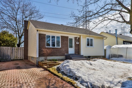 309 Rue Jasmine  Laval (Fabreville), QC H7P 5G1