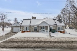 415 Route Campagna  Saint-Henri, QC G0R 3E0