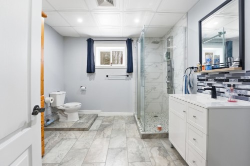 Salle de bains - 2110 10E Rue, Saint-Georges, QC - Indoor Photo Showing Bathroom