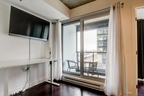 Salon - 509-101 Rue Peel, Montréal (Le Sud-Ouest), QC - Indoor Photo Showing Other Room