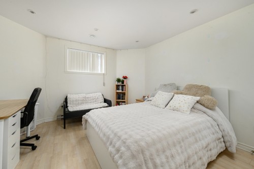 Bedroom - 1220 Rue Brigitte, Laval (Sainte-Dorothée), QC - Indoor Photo Showing Bedroom