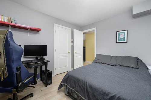 Bedroom - 1220 Rue Brigitte, Laval (Sainte-Dorothée), QC - Indoor Photo Showing Bedroom