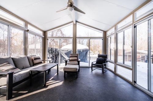 Sun Room - 1220 Rue Brigitte, Laval (Sainte-Dorothée), QC - Indoor Photo Showing Living Room
