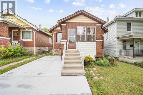 686 MCKAY AVENUE  Windsor, ON N9B 2A1