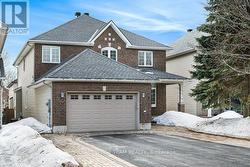 8 THUNDERBIRD CRESCENT  Ottawa, ON K2M 2V7