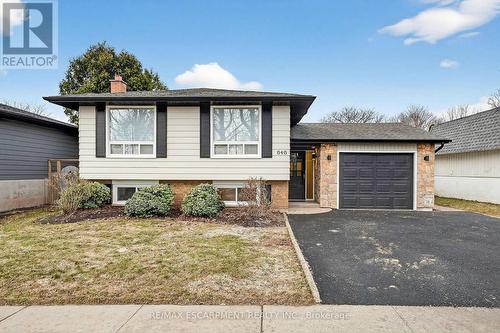 646 CUMBERLAND AVENUE  Burlington, ON L7N 2X5