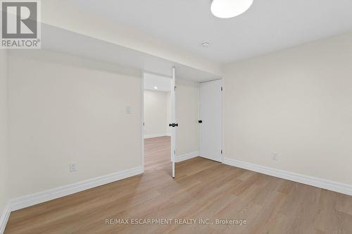 646 Cumberland Avenue, Burlington, ON - Indoor Photo Showing Other Room