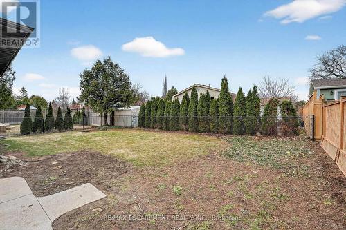 646 Cumberland Avenue, Burlington, ON - Outdoor