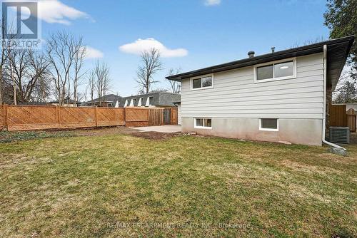 646 Cumberland Avenue, Burlington, ON - Outdoor