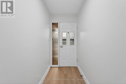 646 Cumberland Avenue, Burlington, ON - Indoor Photo Showing Other Room