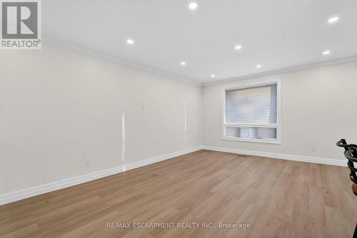 646 Cumberland Avenue, Burlington, ON - Indoor Photo Showing Other Room