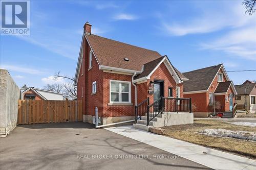 652 WEBER STREET E  Kitchener, ON N2H 1H2