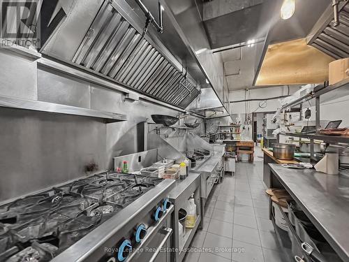 1850 Dundas Street, Mississauga, ON 