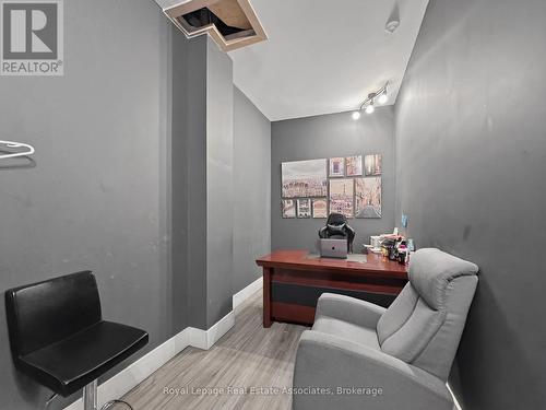 1850 Dundas Street, Mississauga, ON 