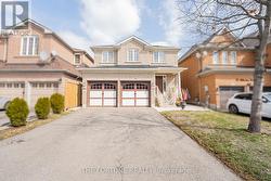 27 HIBERTON CRESCENT  Brampton, ON L7A 3E2