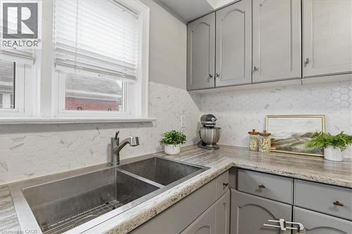 652 Weber Street E, Kitchener, ON 