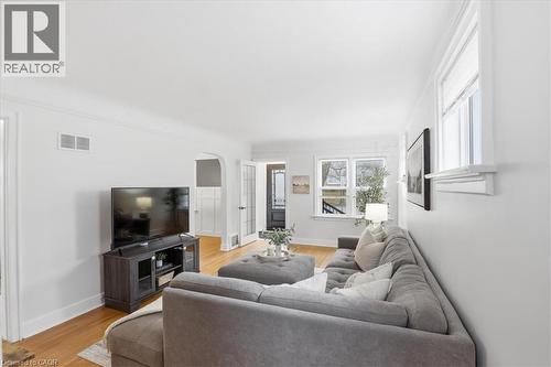 652 Weber Street E, Kitchener, ON 