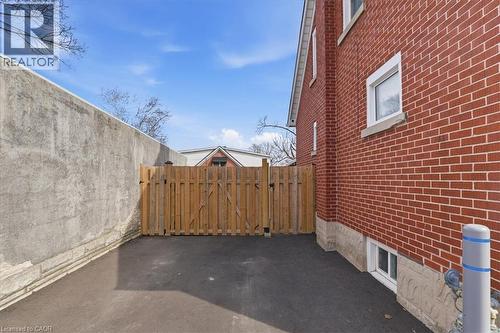652 Weber Street E, Kitchener, ON 