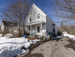 10 Patterson Street  Amherst, NS B4H 1G7