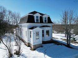 14 High Street  Londonderry, NS B0M 1M0