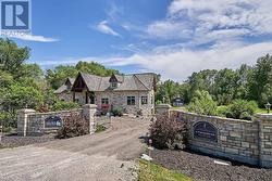 2733 TAUNTON ROAD  Clarington, ON L1C 7B1