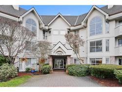 111 7171 121 STREET  Surrey, BC V3W 1G9