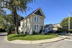 22 PITT AVENUE Toronto, ON M1L 2R1