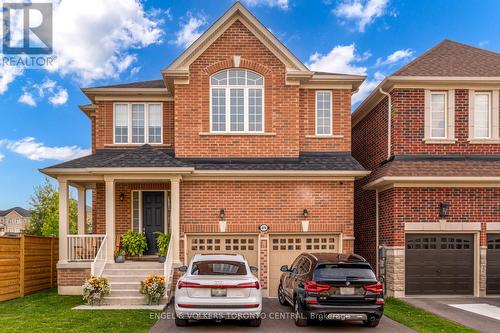 89 Maple Fields Circle, Aurora, ON - Outdoor With Facade