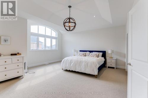 89 Maple Fields Circle, Aurora, ON - Indoor Photo Showing Bedroom