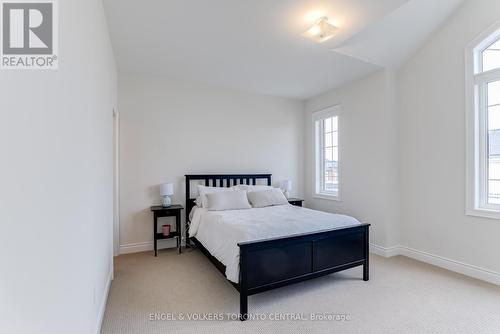 89 Maple Fields Circle, Aurora, ON - Indoor Photo Showing Bedroom