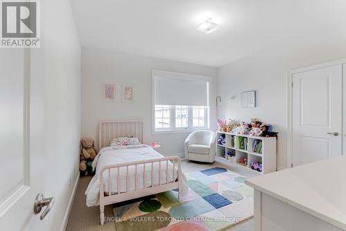 89 Maple Fields Circle, Aurora, ON - Indoor Photo Showing Bedroom