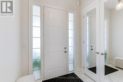 89 Maple Fields Circle, Aurora, ON - Indoor Photo Showing Other Room