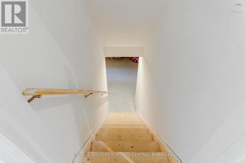 89 Maple Fields Circle, Aurora, ON - Indoor