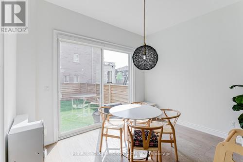 89 Maple Fields Circle, Aurora, ON - Indoor Photo Showing Dining Room