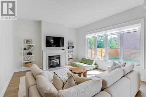 89 Maple Fields Circle, Aurora, ON - Indoor Photo Showing Living Room With Fireplace