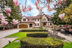 32 WEMBLEY AVENUE Markham, ON L3R 2A9