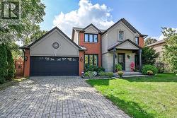 208 MEADOWBROOK Drive  Ancaster, ON L9G 4P5